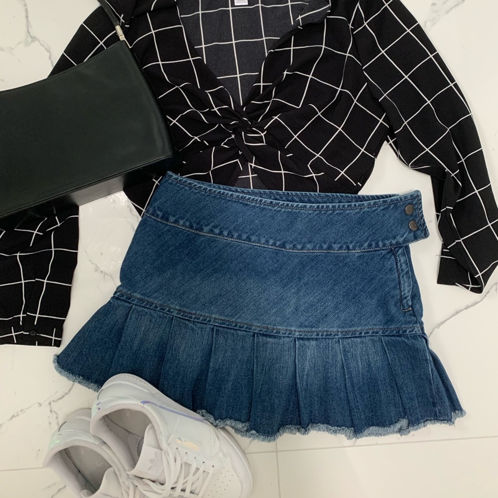 ROOTS 2000s denim skirt